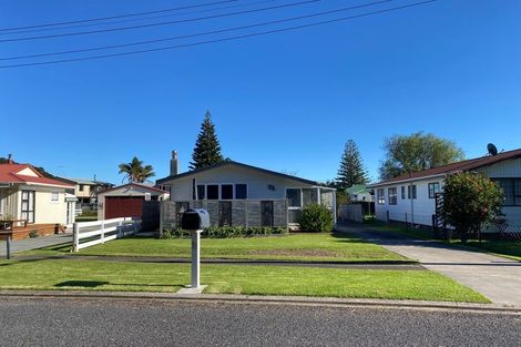 Photo of property in 33 West Crescent, Te Puru, Thames, 3575