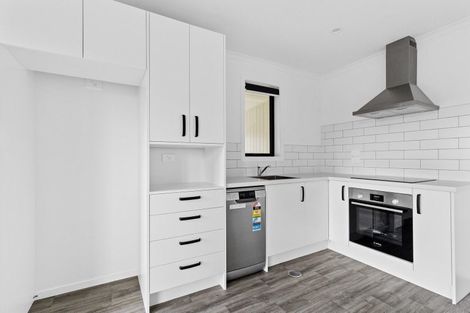Photo of property in 2u1 Searancke Place, Fairfield, Hamilton, 3214