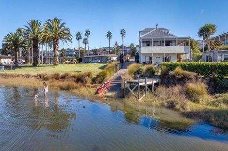 Photo of property in 48 Wainui Road, Raglan, 3225