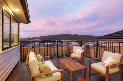 Photo of property in 26 Te Hoiere Street, Aotea, Porirua, 5024