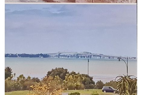 Photo of property in 3 Onemana Way, Te Atatu Peninsula, Auckland, 0610