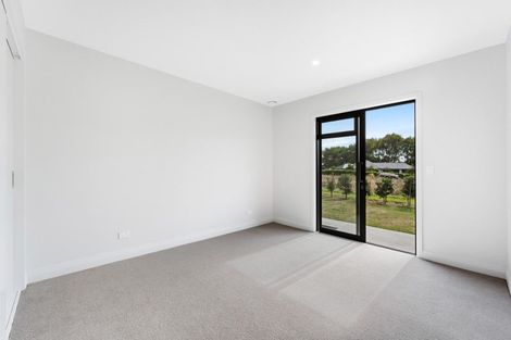 Photo of property in 22 Riverside Way, Clevedon, 2585