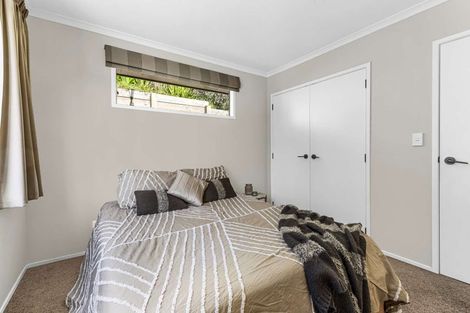 Photo of property in 23 York Crescent, Westown, New Plymouth, 4310