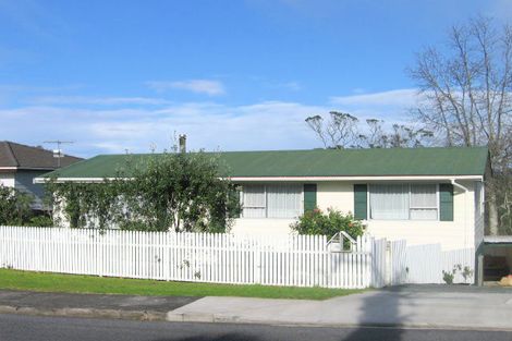 Photo of property in 17b Donovan Avenue, Massey, Auckland, 0614