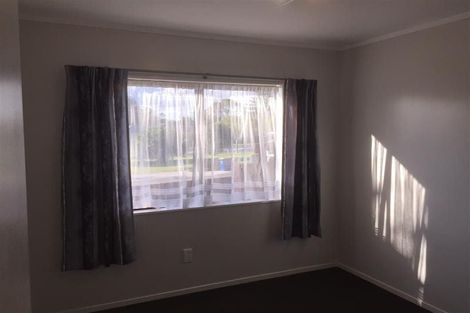 Photo of property in 2/195 Rathgar Road, Henderson, Auckland, 0610