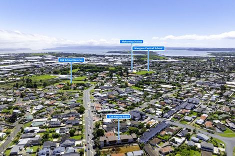Photo of property in 729 Massey Road, Mangere, Auckland, 2022