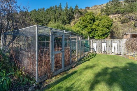 Photo of property in 1287 Okains Bay Road, Okains Bay, 7583