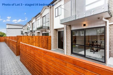 Photo of property in 7 Gladfield Lane, Te Atatu Peninsula, Auckland, 0610