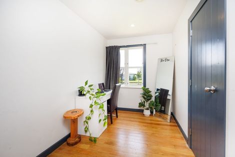 Photo of property in 18 Somerset Crescent, Highbury, Palmerston North, 4412