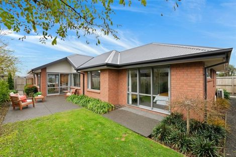 Photo of property in 5 Bradwell Crescent, Halswell, Christchurch, 8025