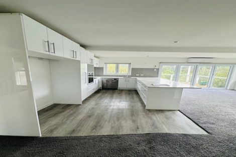 Photo of property in 92 Castor Bay Road, Castor Bay, Auckland, 0620