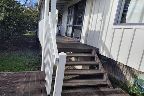 Photo of property in 1/100 Birkdale Road, Birkdale, Auckland, 0626