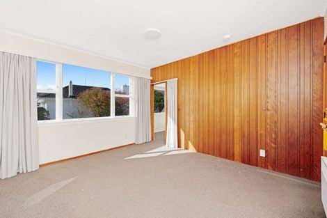 Photo of property in 18u2 Agra Crescent, Khandallah, Wellington, 6035