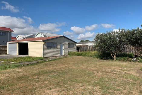 Photo of property in 54 Pukeroa Place, Papakura, 2110