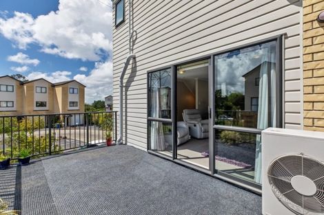 Photo of property in St Claire Village, 60/172 Mcleod Road, Te Atatu South, Auckland, 0610