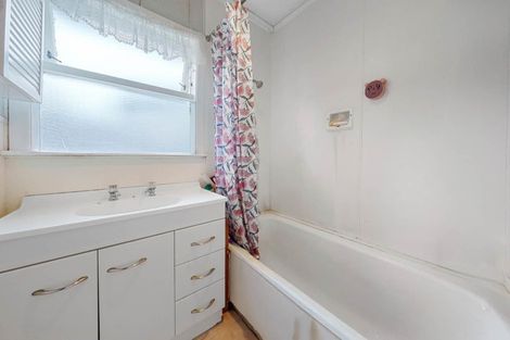 Photo of property in 1/3 Angelo Avenue, Howick, Auckland, 2014