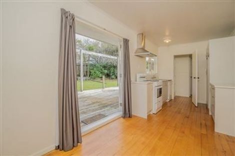 Photo of property in 74 Kervil Avenue, Te Atatu Peninsula, Auckland, 0610