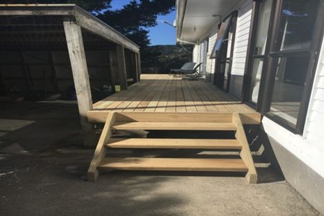 Photo of property in 32 Leadley Lane, Tawa, Wellington, 5028