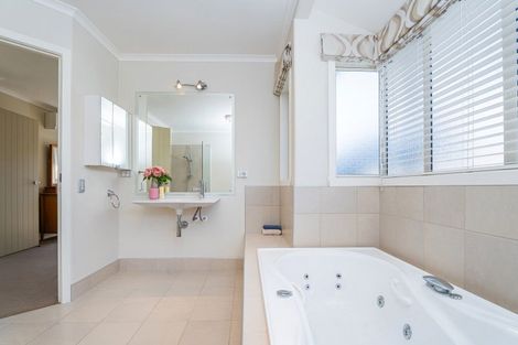 Photo of property in 24 Saint Andrews Drive, Pauanui, Hikuai, 3579