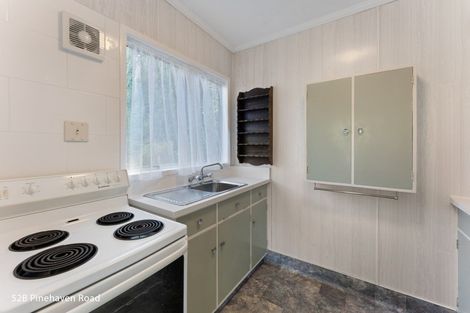 Photo of property in 52 Pinehaven Road, Pinehaven, Upper Hutt, 5019