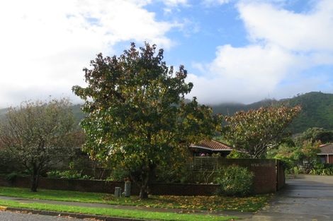 Photo of property in 4/15 Pehi Kupa Street, Waikanae, 5036