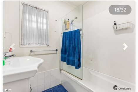 Photo of property in 10 Bishop Street, Green Bay, Auckland, 0604