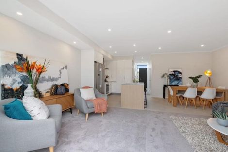 Photo of property in 30 Owen Chapman Drive, Red Beach, 0932