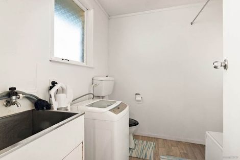 Photo of property in 2/14 Pratt Street, Papakura, 2110