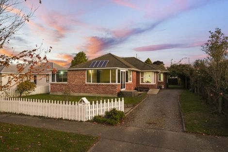Photo of property in 43 Bevington Street, Avonhead, Christchurch, 8042