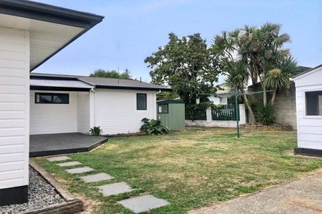 Photo of property in 12 Sacha Place, Glenview, Hamilton, 3206