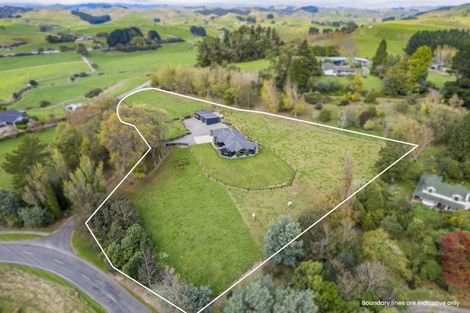 Photo of property in 16 Kaitawa Road, Pahiatua, 4981