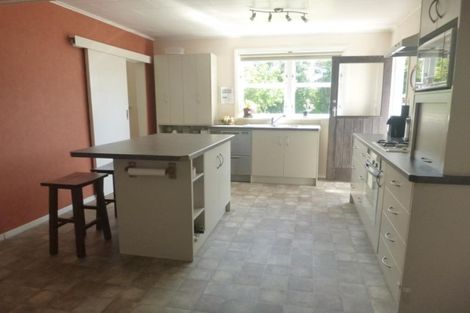 Photo of property in 27 Golders Road, Elderslea, Upper Hutt, 5018
