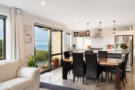 Photo of property in 32 Kayforce Road, Ocean View, Dunedin, 9035