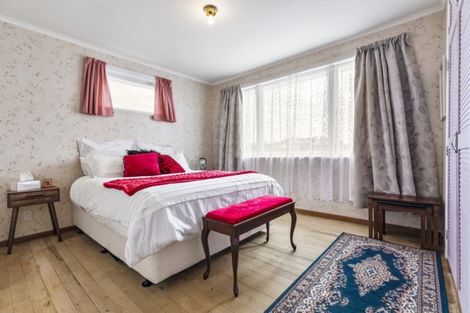 Photo of property in 118 Don Buck Road, Massey, Auckland, 0614