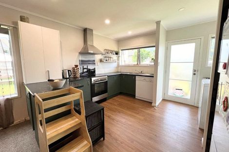 Photo of property in 2/4 Illana Place, Ranui, Auckland, 0612