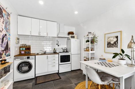 Photo of property in 11/335 Kennedy Road, Pirimai, Napier, 4112