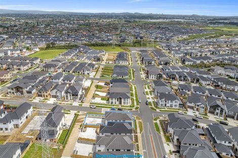 Photo of property in 18 Dungloe Avenue, Flat Bush, Auckland, 2019