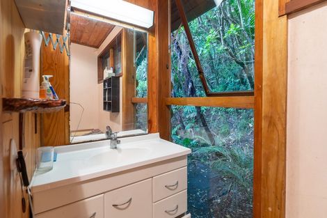 Photo of property in 54 Mahoe Road, Titirangi, Auckland, 0604