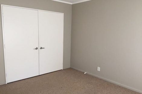 Photo of property in 11/43 Fruitvale Road, New Lynn, Auckland, 0600