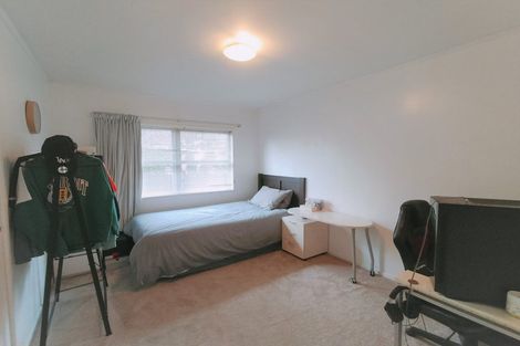 Photo of property in 33 Minaret Drive, Bucklands Beach, Auckland, 2014