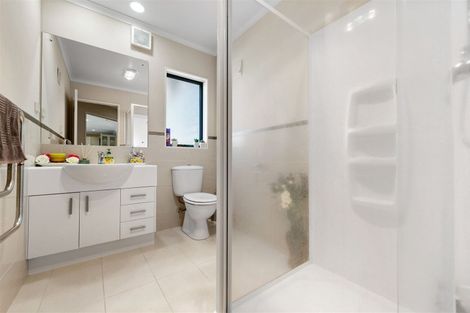 Photo of property in 98 Jeffs Road, Flat Bush, Auckland, 2016
