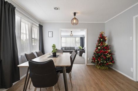 Photo of property in 3 Somerset Crescent, Highbury, Palmerston North, 4412