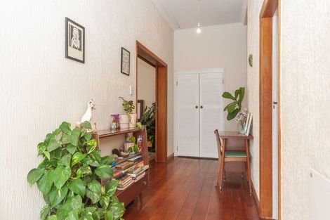 Photo of property in 87-87a Freyberg Street, Lyall Bay, Wellington, 6022