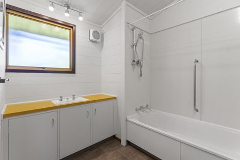 Photo of property in 33 Hinekura Avenue, Taupo, 3330