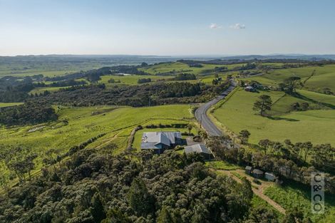 Photo of property in 457 Kiwitahi Road, Helensville, 0875