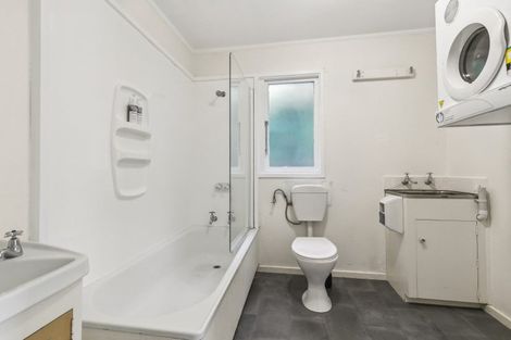 Photo of property in 76b Collier Avenue, Karori, Wellington, 6012