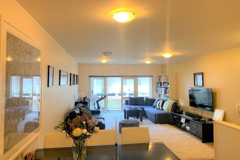 Photo of property in Luxford Villas, 113/72u Herald Street, Berhampore, Wellington, 6023