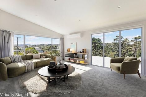 Photo of property in 37 Spenmoor Street, Newlands, Wellington, 6037