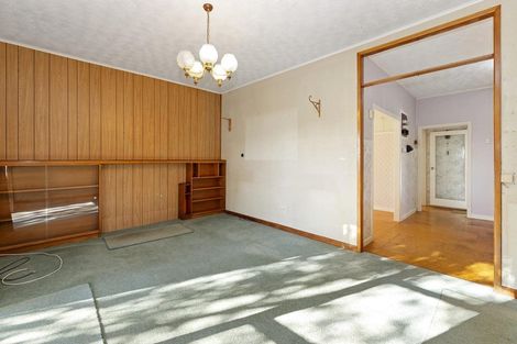 Photo of property in 85 Scenic Drive, Titirangi, Auckland, 0604