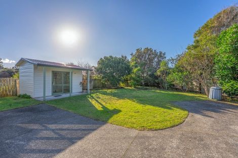 Photo of property in 40 Rosewood Place, Paraparaumu, 5032